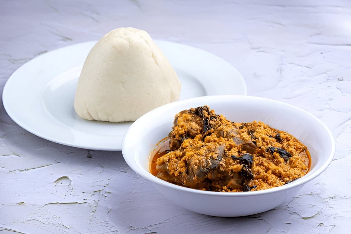 Yam Fufu W/Egusi + Chicken